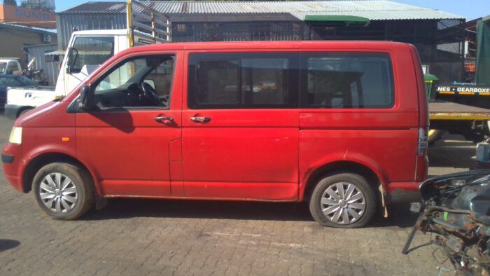 VOLKSWAGEN , T 5 KOMBI 1 . 9 T Di , RED , 2005 ( 29312 ) - Image 7