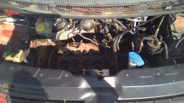 VOLKSWAGEN , T 5 KOMBI 1 . 9 T Di , RED , 2005 ( 29312 ) - Image 9
