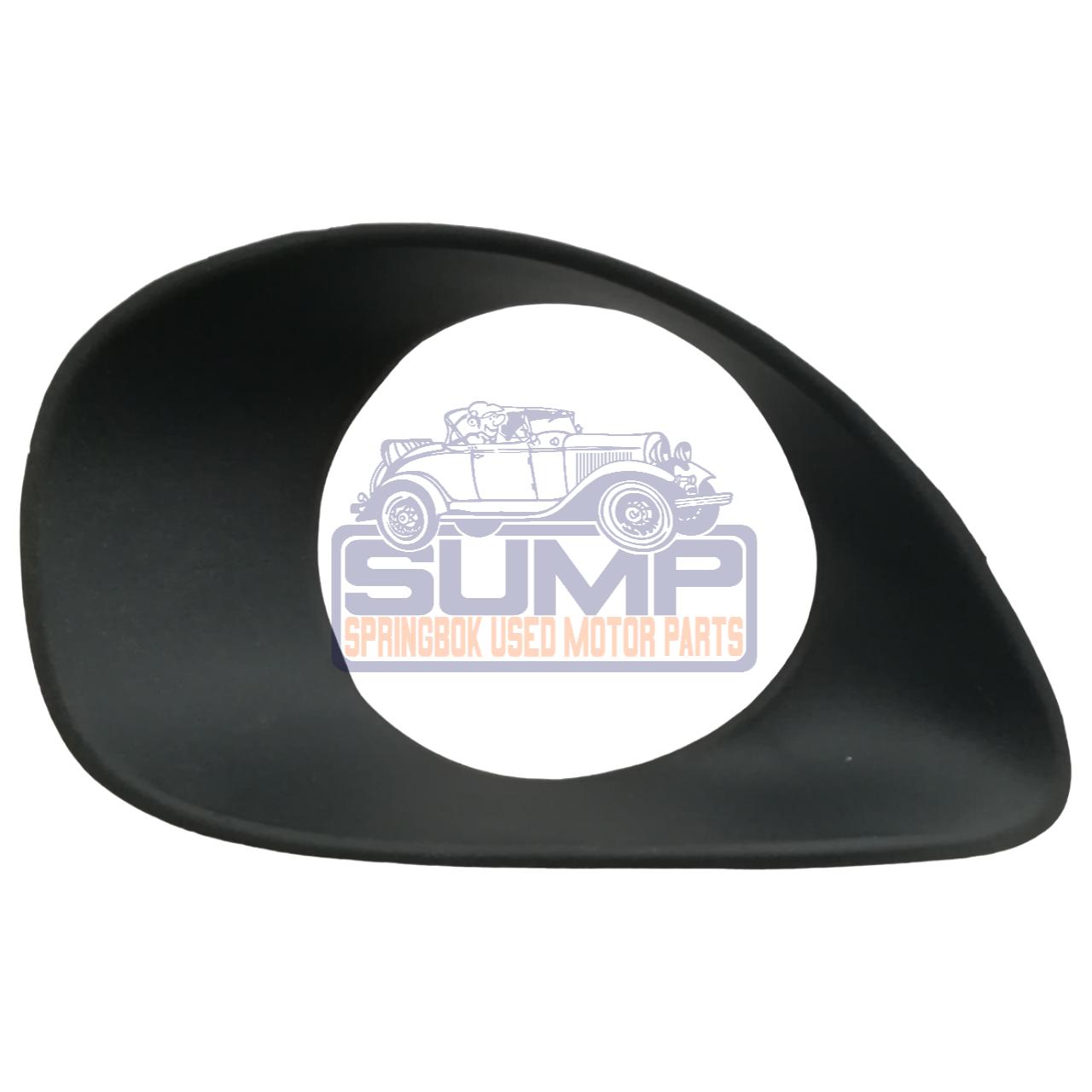 BUMPER GRILL YARIS HATCH WITH HOLE 05 - 08 R / H