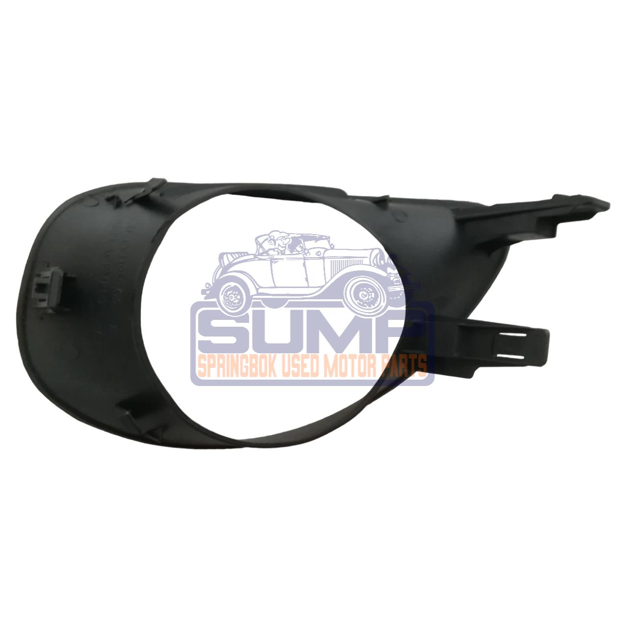 BUMPER GRILL YARIS HATCH WITH HOLE 05 - 08 R / H - Image 2